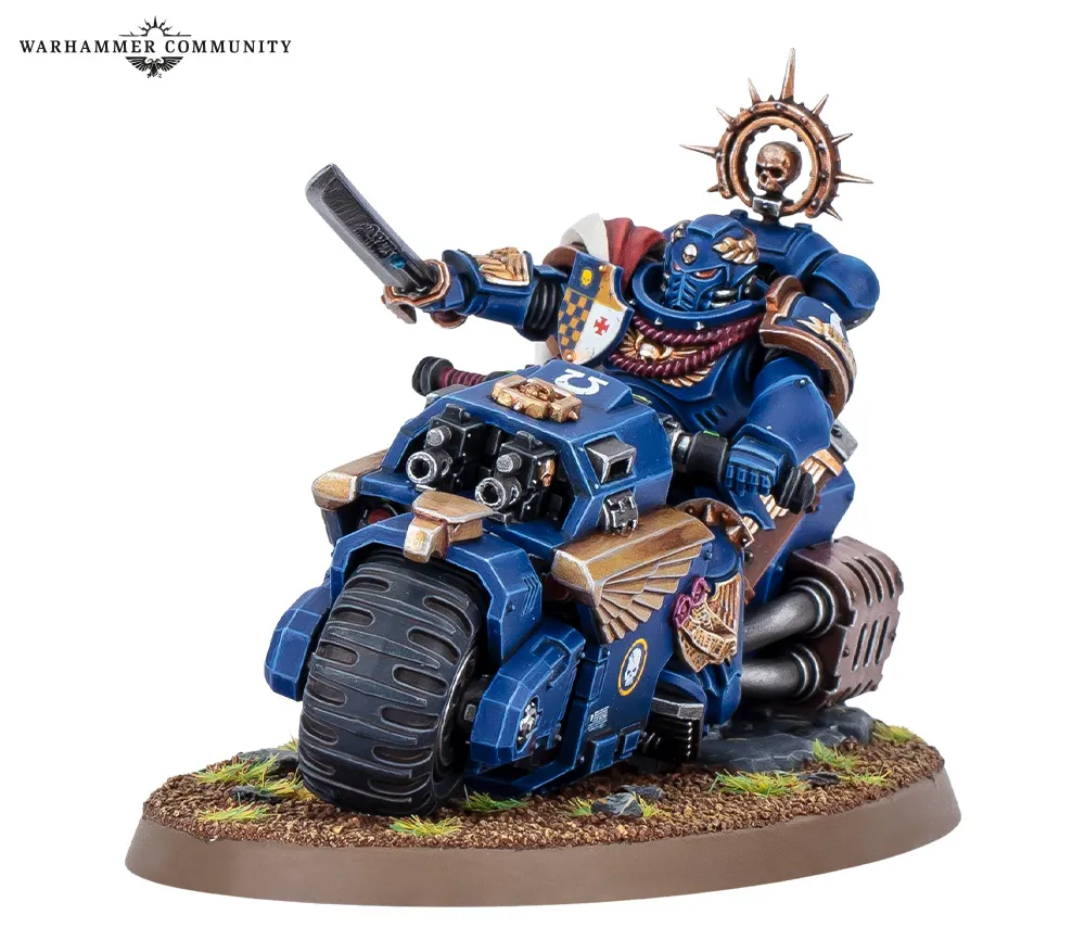 Detail of the Captain on Bike weapon and head options