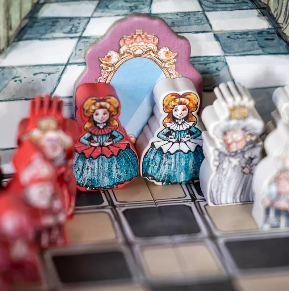 Close-up of Queen Alice components